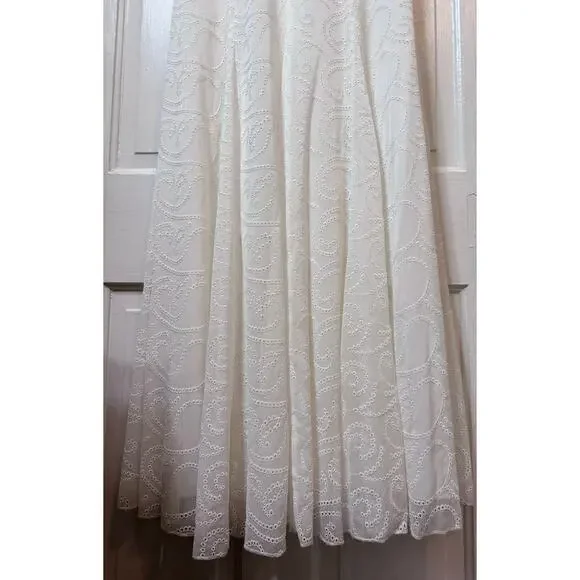 NWT Alice & Olivia White V Neck Eyelet Lace Vanna Maxi Dress Size 6 - Picture 7 of 16